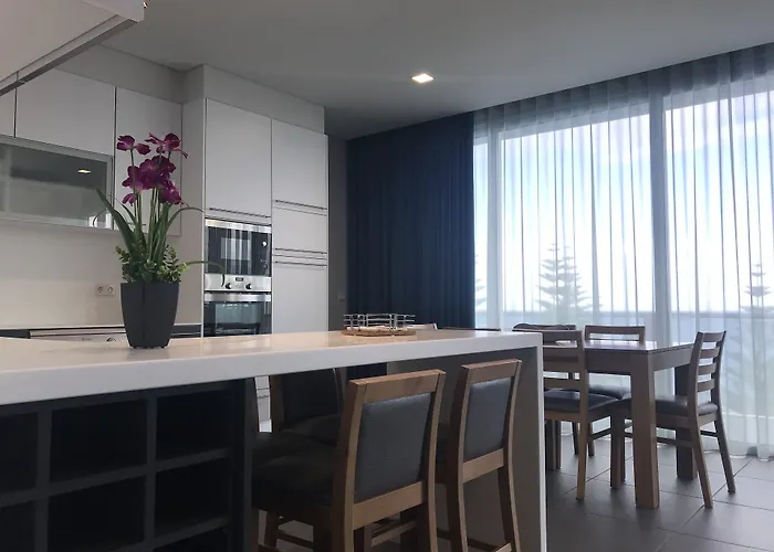 Aparthotel Whalesbay Capelas (Sao Miguel)