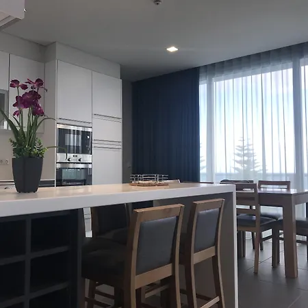 Aparthotel Whalesbay Capelas (Sao Miguel)