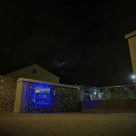 Aparthotel Whalesbay 4*